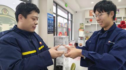 104c4578f56cc0d0bd6cf02f95093b78